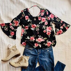 floral bell sleeve blouse 🌸 black pink flowy boho lightweight top